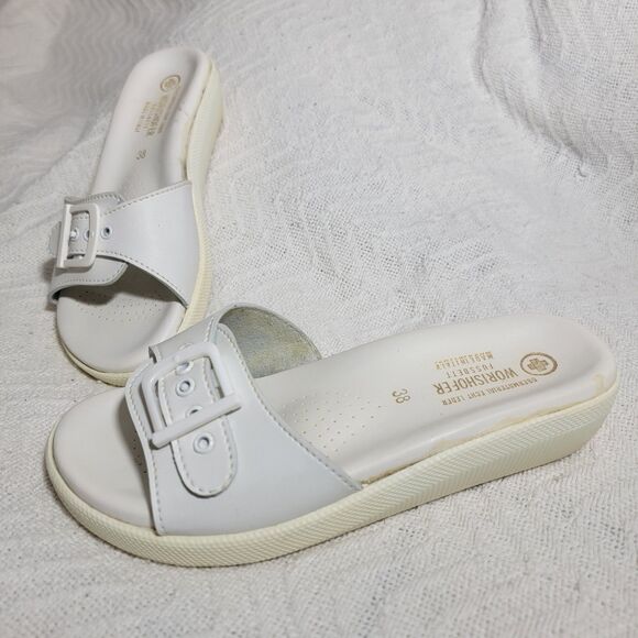 Worishofer Fussbett Leather Comfort White One Buckle Low Wedge Slide Sz 38 Italy - Picture 1 of 16